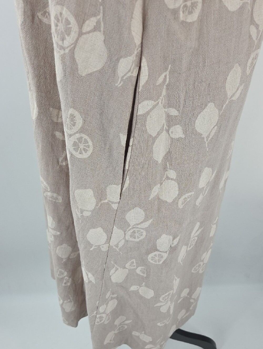 Light Khaki Floral Midi Dress Medium NWT - Picture 16 of 16